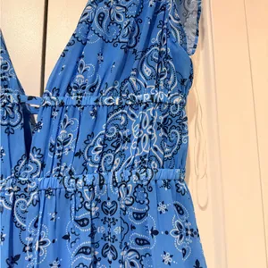 bebe Blue bandana Patterned blue‎ Maxi Dress medium thumbnail 5