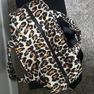 Marc Jacobs The Marc Jacobs Large Weekender Bag Leopard Print NWT thumbnail 8