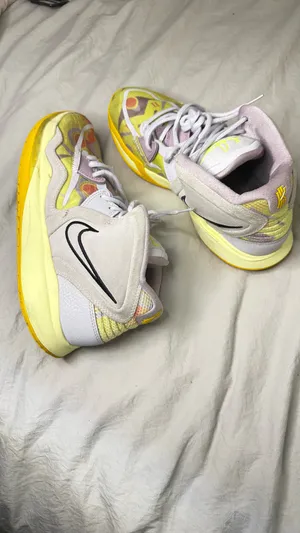 Nike Kyrie Infinity Mid Pyramid Basketball Men’s Shoes Size 9.5 thumbnail 5