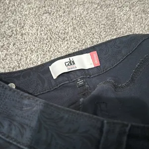 Cabi Lace Print‎ Skinny Jeans Style# 3195 Size 0 thumbnail 4