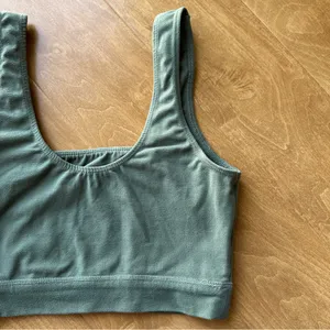 Abercrombie & Fitch Square Neck Lightly Lined Sports Bra, Green, Size Small thumbnail 8