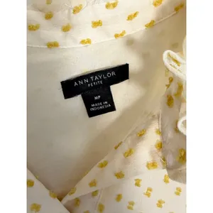 Ann‎ Taylor Polka Dotted Blouse size MP thumbnail 2