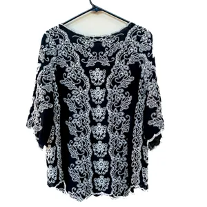 Solitaire Embroidered Floral Boho Bell Sleeve Blouse Women's Medium thumbnail 2