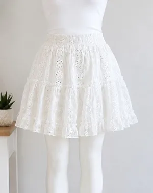 Forever 21 Womens Skirt White Eyelet Ruffle Tiered Boho‎ Mini M thumbnail 1
