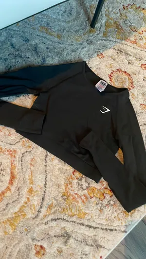 Gymshark Long-sleeve Crop Top thumbnail 3