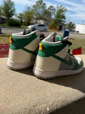 Nike Dunk Women’s High thumbnail 2