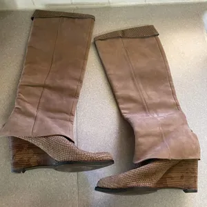COPY - B Makowsky Ariana Neutral Western Snake Minimalist Hippie Wooden Heel … thumbnail 2