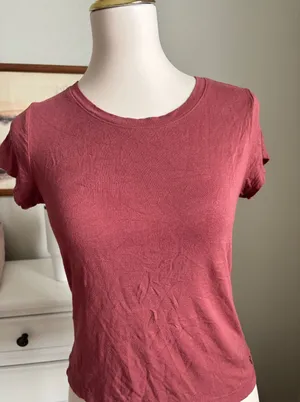 GUESS T-Shirt Mauve Rose Pink Short Sleeve Crew Neck Logo Top Q81I00R43I1 Size M thumbnail 1
