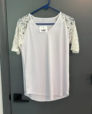 142 White V-Neck T-Shirt with Lace Sleeves thumbnail 1