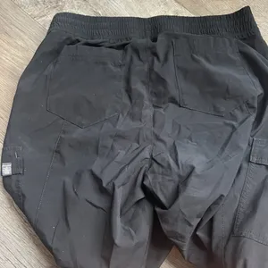 The North Face Cropped‎ black pants size 8 thumbnail 8