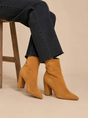 Tan Faux Suede Block Heel Ankle Boots Western Boho Indie Size 8 thumbnail 1