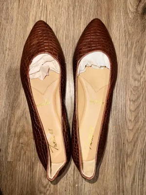 Trotters Estee Leather Embossed Women's Flats Size 8.5 thumbnail 4