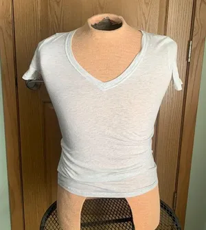 PINK v-neck thumbnail 1