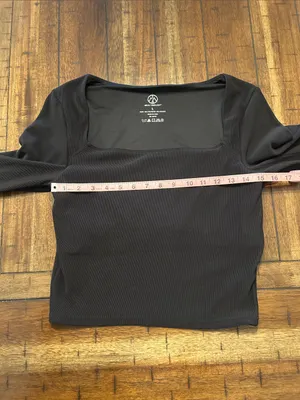 Move Theology Square-Neck Long Sleeve Top in Black size Large thumbnail 5