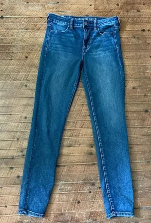 American Eagle distressed hi-rise size 6 stretchy jeggings thumbnail 1
