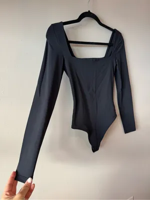 Babaton Aritzia Black Square Neckline Nylon Thong Bodysuit Size Small thumbnail 3