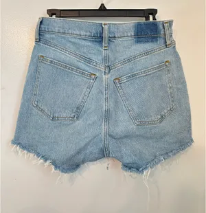 Abercrombie High-Rise Cutoff The Shorts Curve Love thumbnail 2