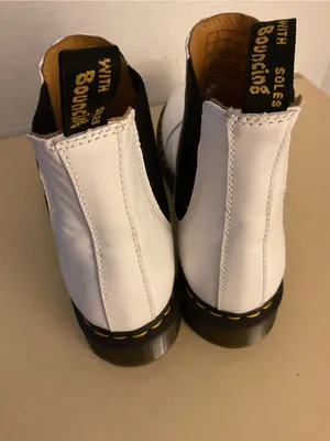 Dr. Martens women White Leather platform Chelsea Ankle Boots US 10 thumbnail 8