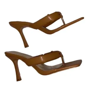 PrettyLittleThing Padded Brown Square Mouth Thong Sandals(Size 5) thumbnail 7
