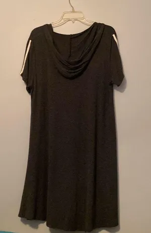 Heart and Hips Hoodie Dress Grey Short Sleeves Lace Front thumbnail 6