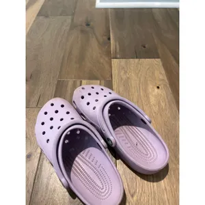 Crocs Women’s Size 8 Light Purple Classic Clogs thumbnail 10