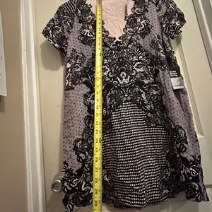 Express Black and pink Lace Pattern short sleeve mini dress - size medium thumbnail 8