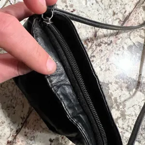 Women’ LuLu Black Shoulder Bag Purse thumbnail 6