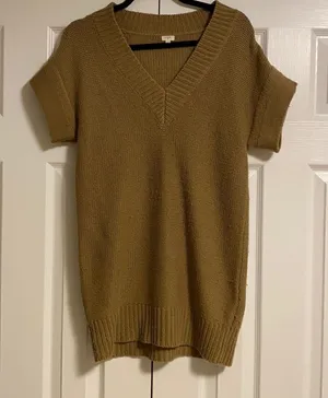 J Crew Factory Short-sleeve V Neck Long Sweater thumbnail 1
