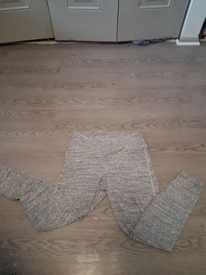 PINK Victoria's Secret v-cut front waist line tweed leggings in gray size large. thumbnail 2