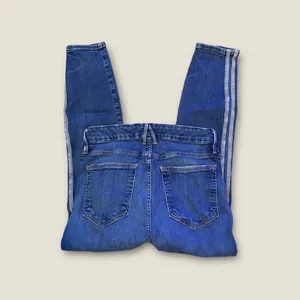 Good American Good Legs Side Stripe Skinny Jean 10/30 thumbnail 2