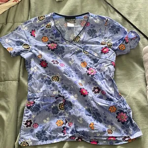 Cherokee Multi Pocket Floral Scrub top, size Small thumbnail 1