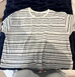 lululemon cates tee  thumbnail 1