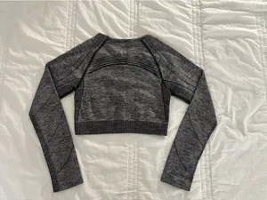 Gymshark Top thumbnail 6