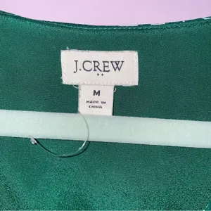 J. Crew Size M Green Ditsy Floral Top Short Sleeve Blouse thumbnail 4