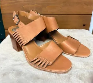 Vince Camuto Karmelo slingback sandals tan leather upper whipstitch accents Sz thumbnail 1
