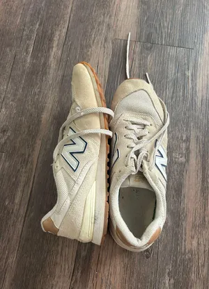 New Balance 996 Tennis Sneakers thumbnail 1