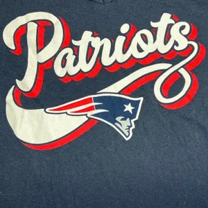 New England Patriots‎ V-Neck T-Shirt NFL Super Bowl XL SHIPS OUT WITHIN 24 HOURS thumbnail 2