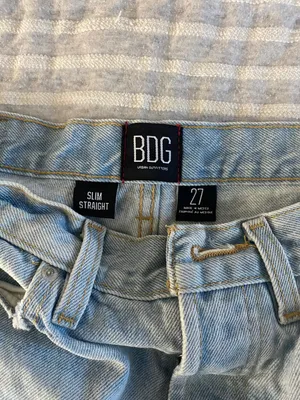 Urban Outfitters Straight Leg Jeans thumbnail 4
