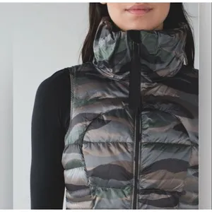 Lululemon Fluffin Awesome Vest Camo Goose Down size 6 thumbnail 2