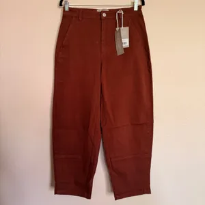 Everlane The Utility Barrel Pant Rosewood Brown Organic Cotton Size 6 NWT thumbnail 2