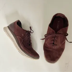 Vionic Taylor sneaker in burgundy leather suede 7.5 thumbnail 2