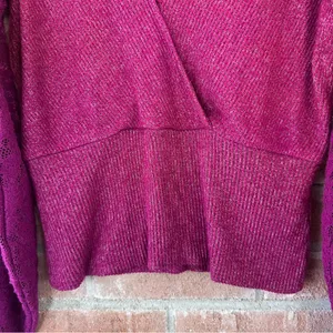 Anthropologie Lace Sleeve Women’s Medium Berry Pink Ribbed Feminine Flirty thumbnail 5