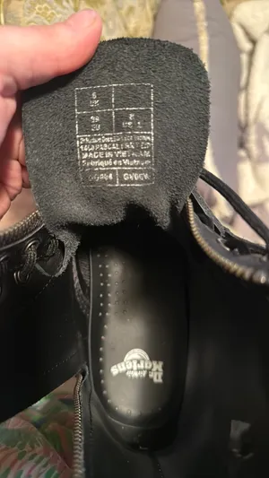 Doc Martens 1460 thumbnail 5