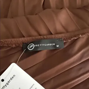 PRETTYGARDEN pleated dress NWT thumbnail 9