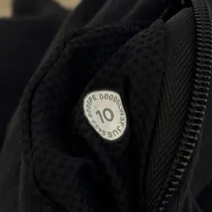 Lululemon It’s Rulu Run Long Sleeve Size 10 Black Athletic Running Fitted Top thumbnail 8