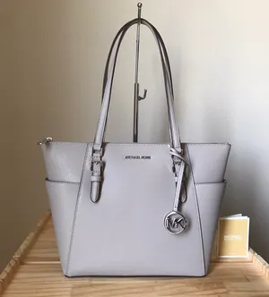 Michael Kors Purse thumbnail 1
