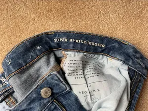 High-Rise American Eagle Jeans thumbnail 4