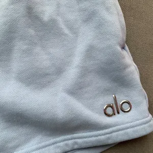Alo Yoga Accolade Short Seashell Blue XS thumbnail 4