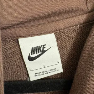 Nike Women's Sportswear Club Fleece Oversized Cropped Hoodie Brown Large thumbnail 4