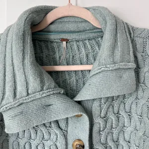Free People Green Chunky‎ Knit Button Front Sweater XS Cozy Boho Cardigan thumbnail 5